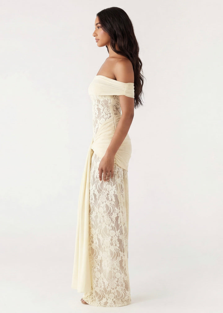 Amelia| Lace Gown Maxi